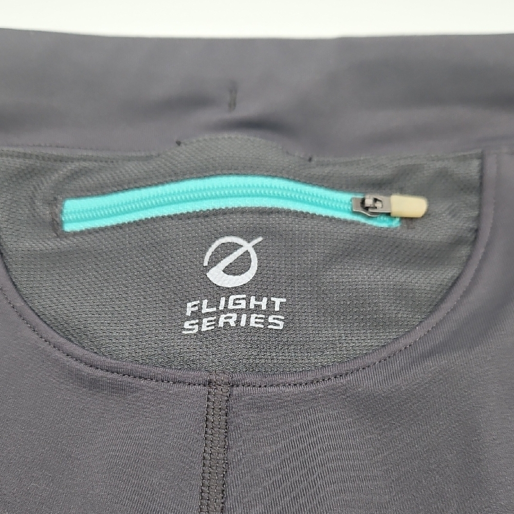 The North Face Gray Capri Leggings with Teal Contrast Piping - Picture 9 of 10